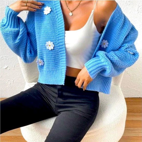 NWOT Essnce Appliques Drop Shoulder Duster
Cardigan - Picture 1 of 5